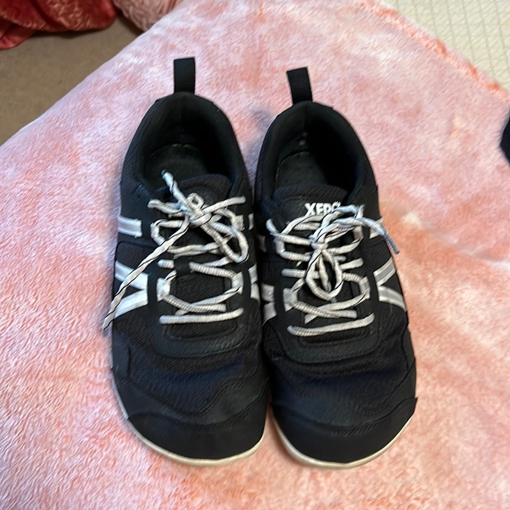 Xero brand tennis shoes